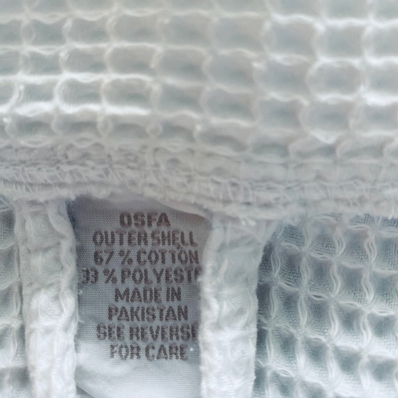 Cypress Hotel and Spa robe - Picture 10 of 10